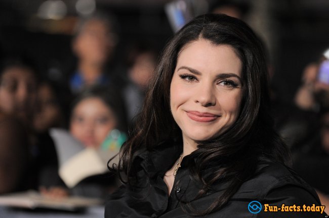 Awesome Facts About Stephenie Meyer