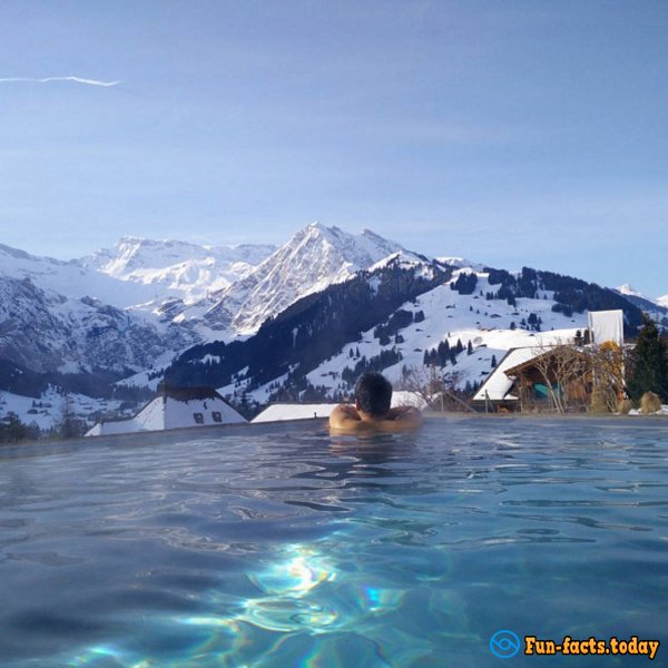 Top 10 World's Pools With Fantastic View