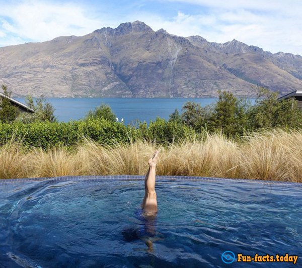 Top 10 World's Pools With Fantastic View