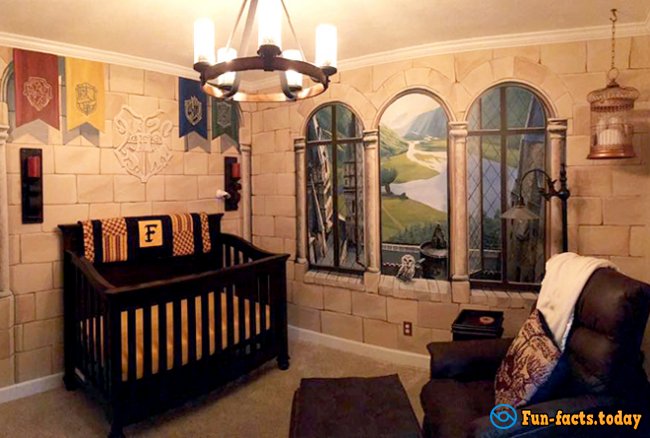 Father Made Bedroom for Son in Harry Potter Style