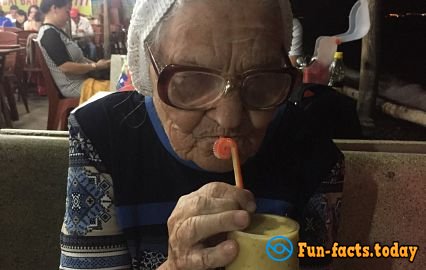 How 89-year-old grandmother Lena from Krasnoyarsk traveling around the world on her retirement.