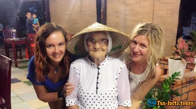 How 89-year-old grandmother Lena from Krasnoyarsk traveling around the world on her retirement.